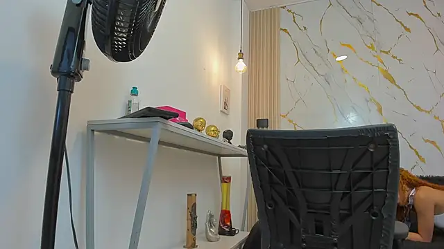 Zoey Taylor07 online show from 04-08-26, 12:50