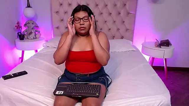 Kiri Black  online show from 01-17-26, 03:21