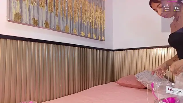 Scarlet Vixen  online show from 02-25-26, 01:11