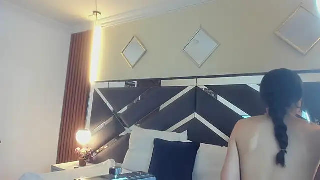 Ambarross  online show from 04-16-26, 01:56