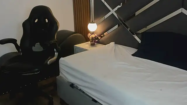 Ambarross  online show from 03-19-26, 01:00