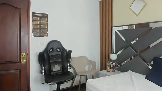 Ambarross  online show from 03-26-26, 12:47