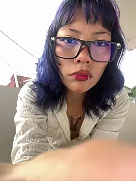 Namii cute online show from 01-18-26, 12:08