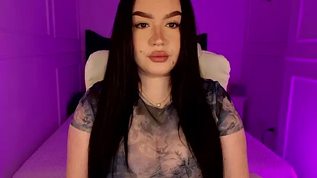 tinafox  online show from 04-23-26, 07:04