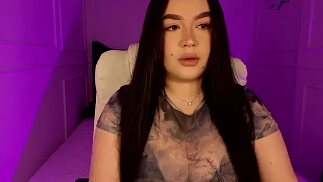 tinafox  online show from 03-26-26, 09:40