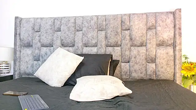 samirths boy  online show from 04-15-26, 07:58