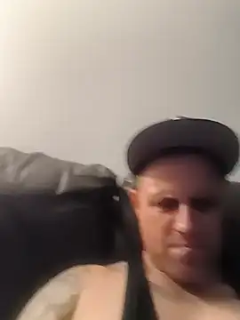 Snapshot of ThickaThuckDick07 chatting on 05-17-26, 01:33 ThickaThuckDick07 online show from 05-17-26, 01:33