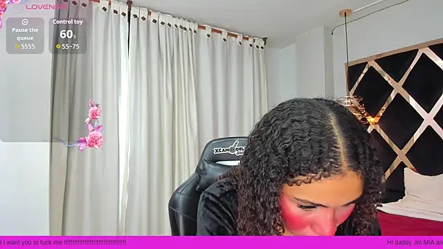 Mia cartther online show from 02-08-26, 02:15