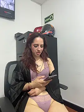 elodie rouge online show from 06-11-26, 11:57