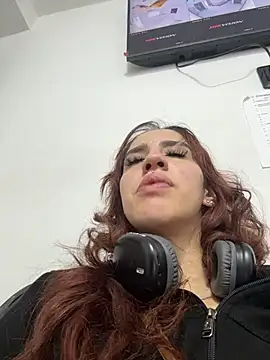 elodie rouge online show from 06-30-26, 11:43