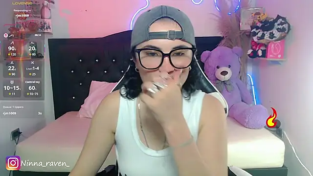 Snapshot of AriaDark chatting on 06-12-26, 09:12 AriaDark online show from 06-12-26, 09:12