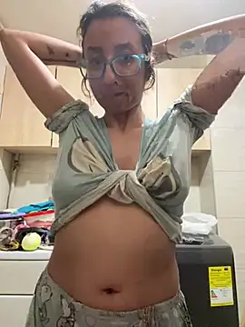 RavenEllieUniverse online show from 03-08-26, 02:59