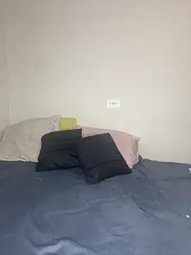 Snapshot of CacauShow01 chatting on 02-13-26, 04:34 CacauShow01 online show from 02-13-26, 04:34