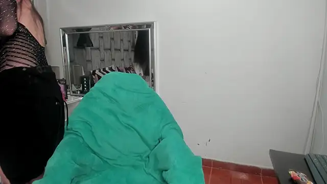 JenniQ69 online show from 02-05-26, 01:29