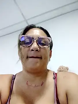 mariacarlota online show from 04-23-26, 03:24