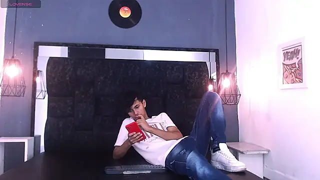 Snapshot of James_And_Kenet chatting on 02-28-26, 11:32 James And Kenet online show from 02-28-26, 11:32