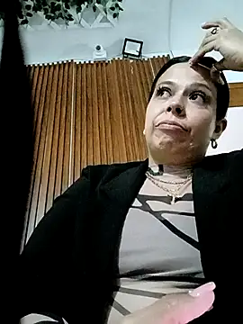 RossyAlvarez online show from 05-02-26, 01:55