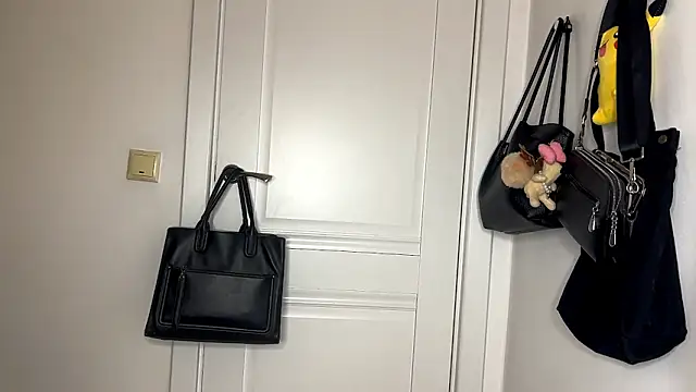 ErlineSchwartzer online show from 01-15-26, 02:20