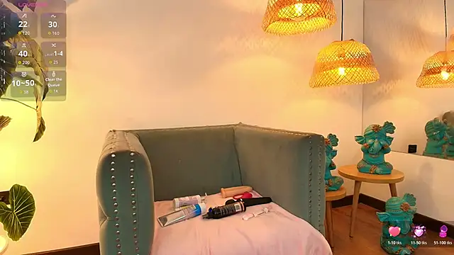 Snapshot of ShadowLune chatting on 02-12-26, 07:35 ShadowLune online show from 02-12-26, 07:35