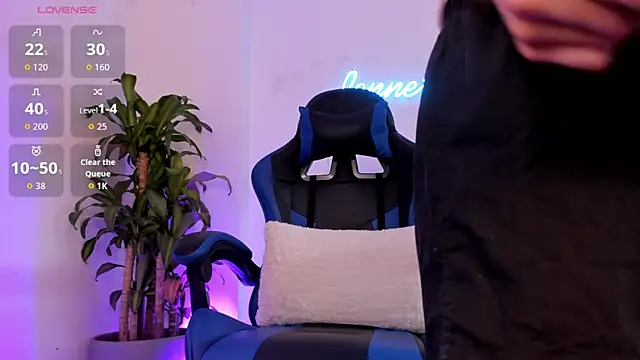 LennerCollins  online show from 06-10-26, 07:04