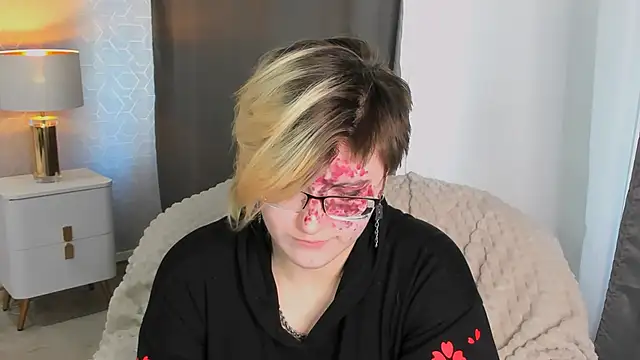 Snapshot of ABSI_GLITCH chatting on 02-18-26, 10:33 ABSI GLITCH online show from 02-18-26, 10:33