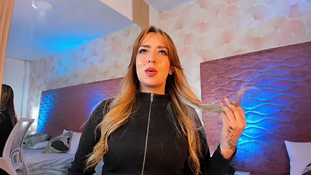 Snapshot of Xara_Shadow chatting on 02-07-26, 09:34 Xara Shadow online show from 02-07-26, 09:34