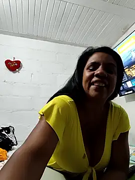 Snapshot of Zeyllyjhonson chatting on 06-19-26, 11:31 Zeyllyjhonson online show from 06-19-26, 11:31