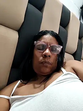 Zeyllyjhonson online show from 04-15-26, 12:27