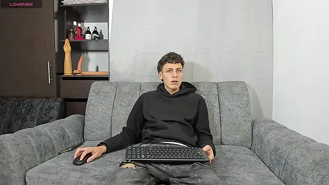 Snapshot of Two_sexboys chatting on 02-08-26, 07:44 Two sexboys online show from 02-08-26, 07:44