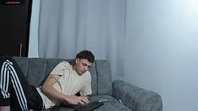 Snapshot of Two_sexboys chatting on 02-22-26, 12:35 Two sexboys online show from 02-22-26, 12:35