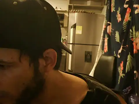 Snapshot of ELARKIMAN chatting on 02-13-26, 07:52 ELARKIMAN online show from 02-13-26, 07:52