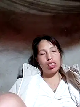 Gummiesu online show from 04-01-26, 01:52