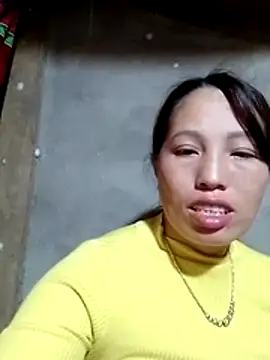 Gummiesu online show from 02-24-26, 08:53