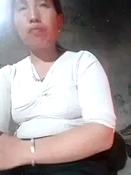 Gummiesu online show from 04-17-26, 10:18