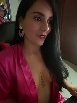 Snapshot of Miaswwe chatting on 06-17-26, 02:00 Miaswwe online show from 06-17-26, 02:00