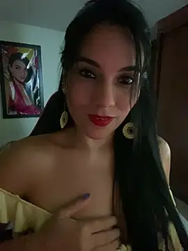 Snapshot of Miaswwe chatting on 06-25-26, 11:54 Miaswwe online show from 06-25-26, 11:54
