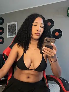solecito011 online show from 06-17-26, 10:30