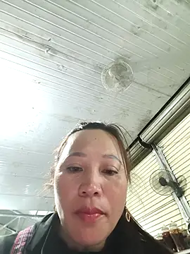 Snapshot of Jooj- chatting on 05-05-26, 02:42 Jooj- online show from 05-05-26, 02:42