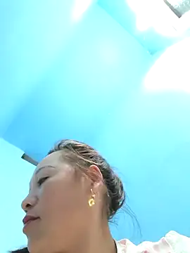 Snapshot of Jooj- chatting on 05-10-26, 11:58 Jooj- online show from 05-10-26, 11:58