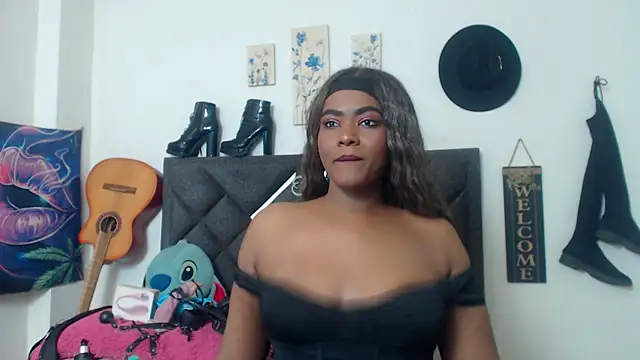 Snapshot of Natashabella___ chatting on 07-17-26, 04:43 Natashabella online show from 07-17-26, 04:43