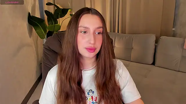 Snapshot of Celine_Coello chatting on 05-08-26, 12:42 Celine Coello online show from 05-08-26, 12:42