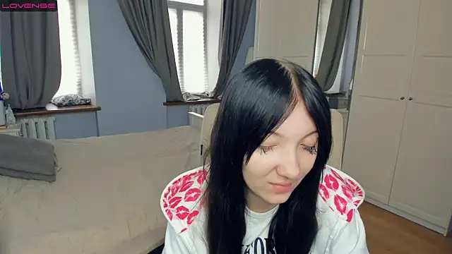 Snapshot of RoxanneComisky chatting on 02-08-26, 06:55 RoxanneComisky online show from 02-08-26, 06:55