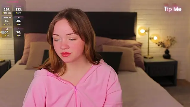 Snapshot of Kiss_Moon chatting on 02-05-26, 07:21 Kiss Moon online show from 02-05-26, 07:21