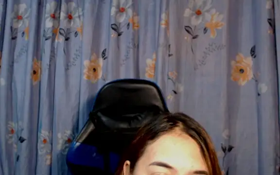 pinay mayahiga online show from 04-04-26, 05:19