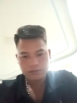 Snapshot of Maycute18 chatting on 02-16-26, 03:32 Maycute18 online show from 02-16-26, 03:32