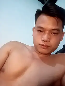 Snapshot of Maycute18 chatting on 02-23-26, 04:18 Maycute18 online show from 02-23-26, 04:18