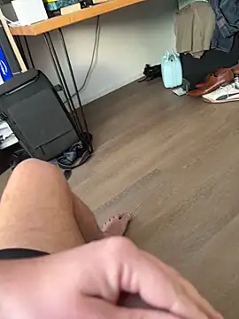 longdong00789 online show from 04-08-26, 10:28