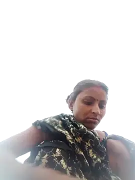 Snapshot of Juli_rathore chatting on 06-02-26, 12:10 Juli rathore online show from 06-02-26, 12:10