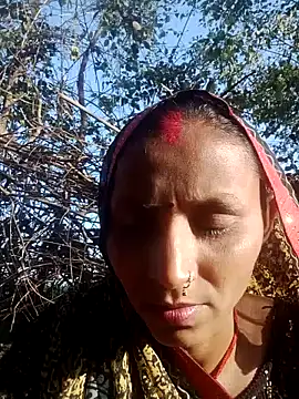 Snapshot of Juli_rathore chatting on 01-17-26, 02:48 Juli rathore online show from 01-17-26, 02:48