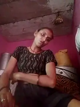 Juli rathore online show from 04-22-26, 08:43